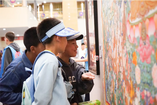 津門網絡大思政微信公眾號報道學校愛心支教隊開展民族團結思政課